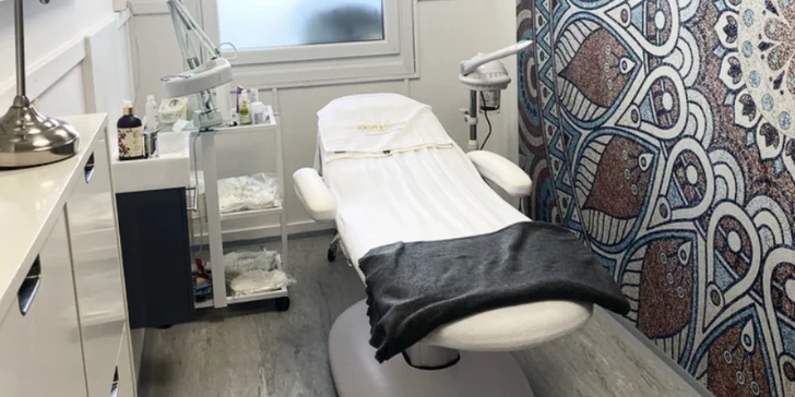 Kosmetické anti-age ošetření, kaviárová péče nebo ošetření Lift Plasma