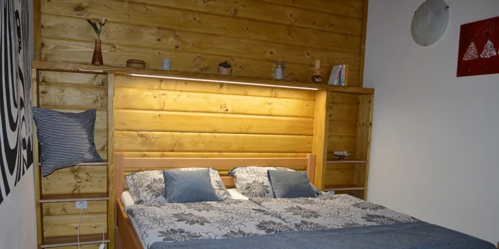 Romantika na jihočeském statku, degustační steakové menu, wellness a koupelí v cedrovém sudu