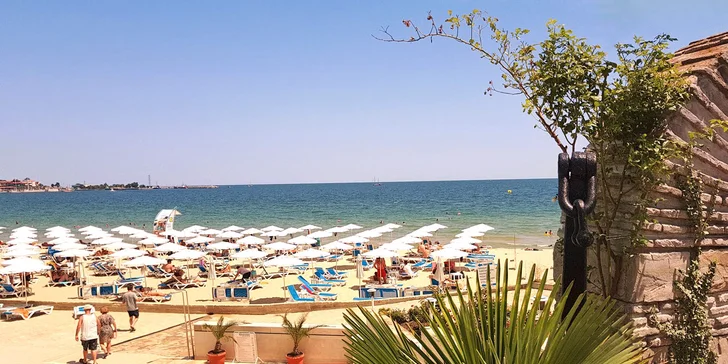 Pláže, noční život i památky Nesebaru - all inclusive a adults only hotel u pláže