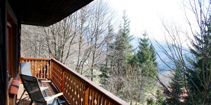 Jarní radovánky v Beskydech: apartmán ve zrekonstruované horské chatě a snídaně či polopenze
