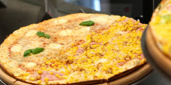 Chacharova pizza podle výběru z 26 druhů: 1–4 pizzy o průměru 32 cm