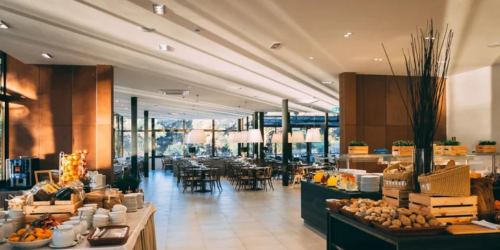 Relax na ostrově Hvar: 4* resort přímo u pláže a příjemné wellness