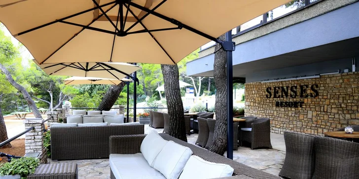 Relax na ostrově Hvar: 4* resort přímo u pláže a příjemné wellness