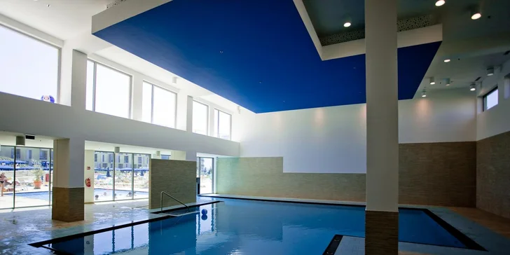 Dovolená u Zadaru pro celou rodinu. 4*+ hotel s dětským zábavním parkem