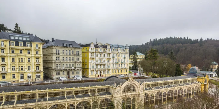 Ozdravný pobyt centru Mariánek: snídaně, bazén, koupele a parafínový zábal