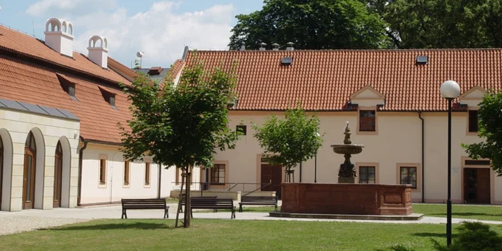 Wellness pobyt v Poděbradech: 1–5 nocí, snídaně, pivní koupel, relaxační procedury i dárek