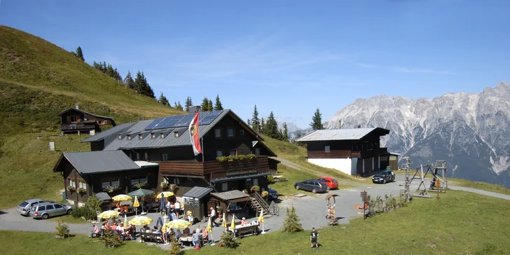 Za pěšími i cyklovýlety do rakouských Alp: hotel s all inclusive a saunou