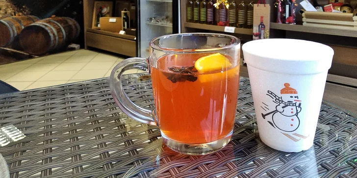 Lahodné zahřátí: svařené víno Merlot nebo zimní Aperol pro 1 či 2 osoby