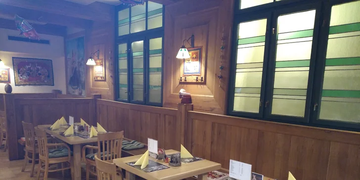 Ochutnejte Indii: degustační menu se 4 specialitami a dezertem pro 1 nebo 2 osoby