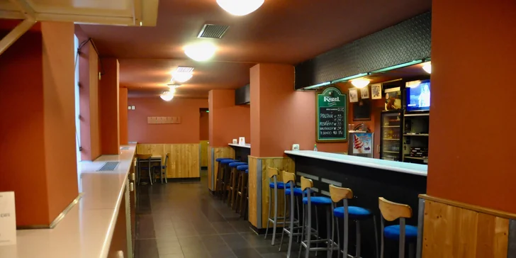 2 klasické pizzy nebo 1 velká: výběr z celého jídelního lístku