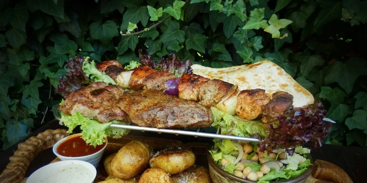 Masová hostina Pangea (800 g) v Pravěku pro 2-4 osoby