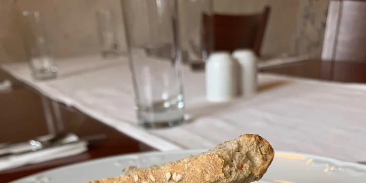 Dokonalý Valentýn: 3- nebo 4chodové menu s výběrem hlavního jídla a láhví vína