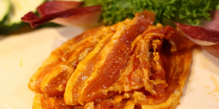 Ugrilujte si korejské BBQ: 3 druhy masa, krevety i příloha