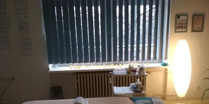 Masáže v délce 30 až 60 minut: klasická, aromaterapeutická, sportovní i baňková masáž
