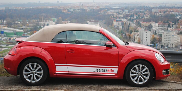 Moderní verze Volkswagenu Beetle se sklápěcí střechou: zapůjčení až na 15 dní pro 1 osobu