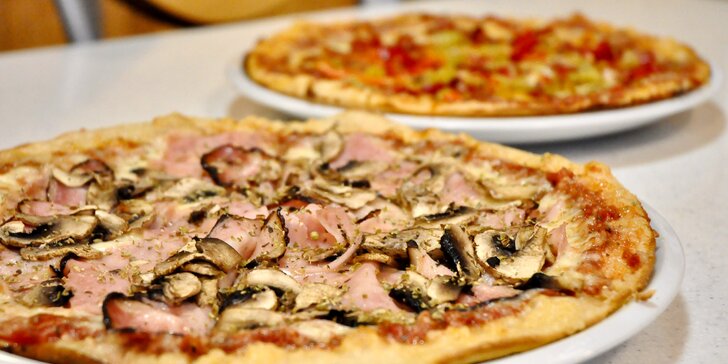 2 klasické pizzy nebo 1 velká: výběr z celého jídelního lístku