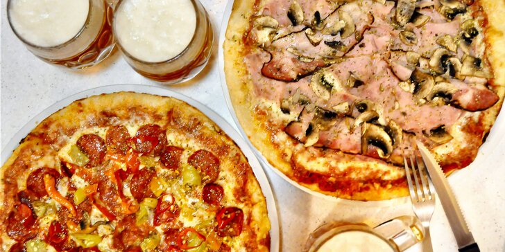 2 klasické pizzy nebo 1 velká: výběr z celého jídelního lístku