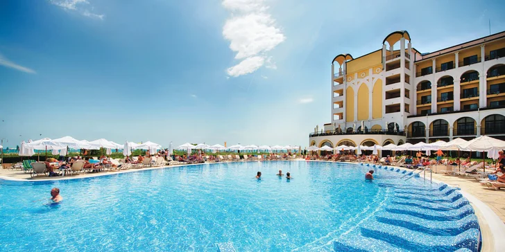 Bydlení u pláže i výhled na moře. 4* hotel s all inclusive v srdci Obzoru