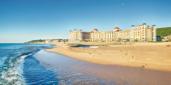Bydlení u pláže i výhled na moře. 4* hotel s all inclusive v srdci Obzoru
