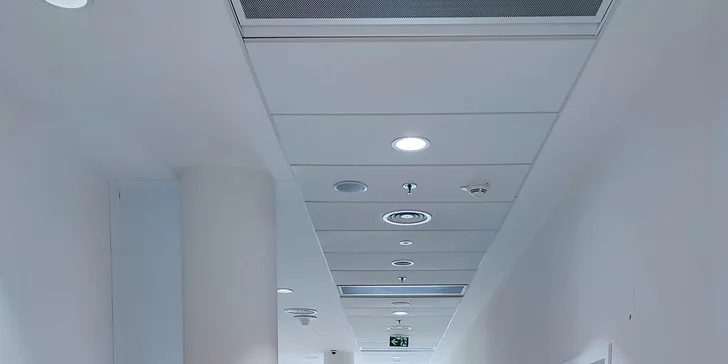 Dentální hygiena, airflow i bělení zubů patentovanou LED technologií