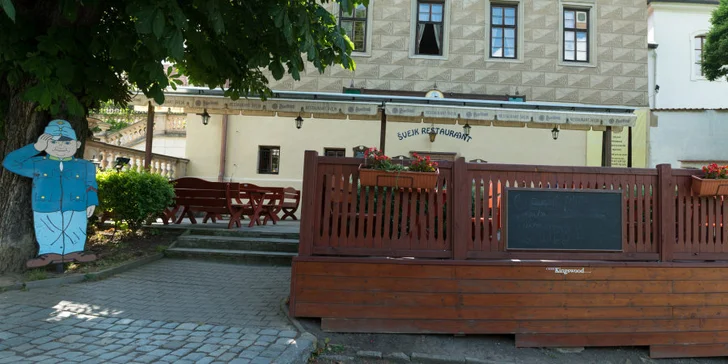 150 i 300 g tataráku z hovězí svíčkové a topinky v restauraci Švejk U Petra