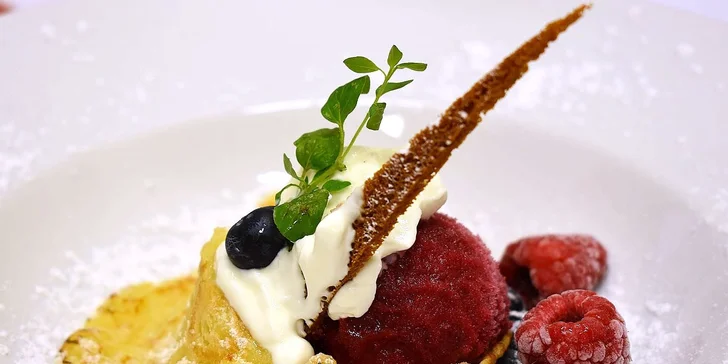 5chodové degustační menu se steakem Chateaubriand z býčí svíčkové pro 2 osoby