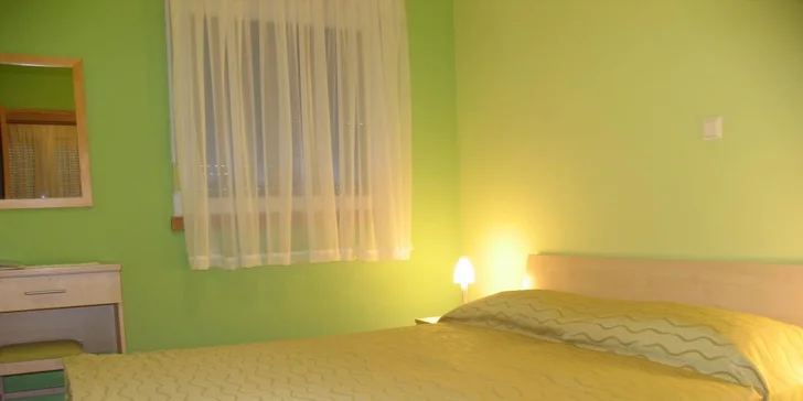 Až 7 nocí v Chorvatsku pro páry i rodiny: šumění Jadranu, krásy Dalmácie a apartmány 5 minut od pláže