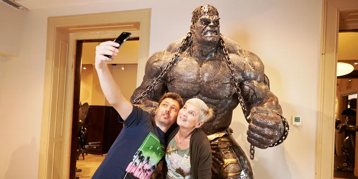 Dárek k Valentýnu: vstupenka do Galerie ocelových figurín pro 2 osoby