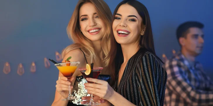 Maxi drinky v hudební kavárně na Vinohradech pro celou partu