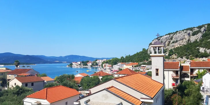 Až 14 nocí v Chorvatsku pro páry i rodiny: šumění Jadranu, krásy Dalmácie a apartmány 5 minut od pláže