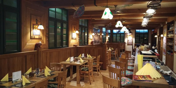 Ochutnejte Indii: degustační menu se 4 specialitami a dezertem pro 1 nebo 2 osoby