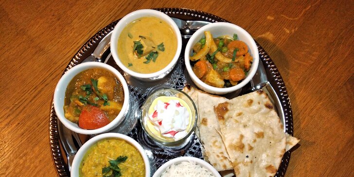 Ochutnejte Indii: degustační menu se 4 specialitami a dezertem pro 1 nebo 2 osoby