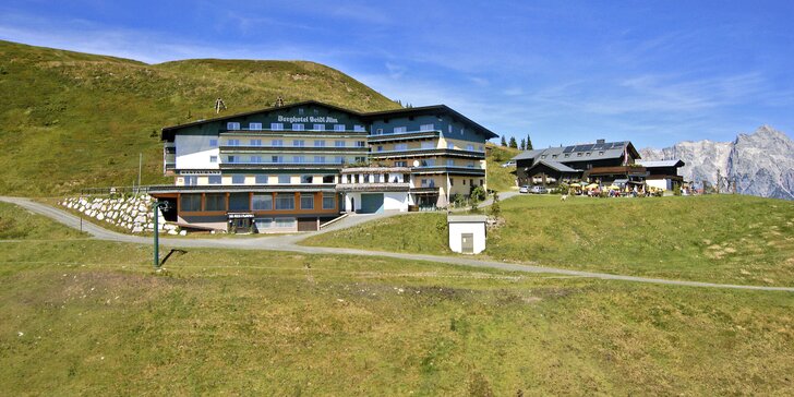 Za pěšími i cyklovýlety do rakouských Alp: hotel s all inclusive a saunou