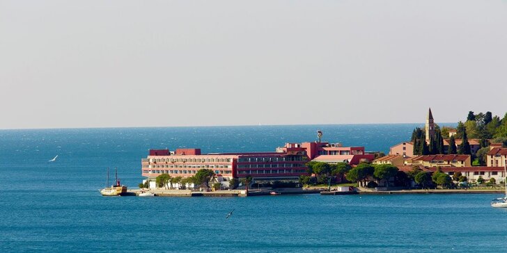 Pobyt u moře ve slovinském městě Portorož: zrekonstruovaný 4* hotel, polopenze a vodní park