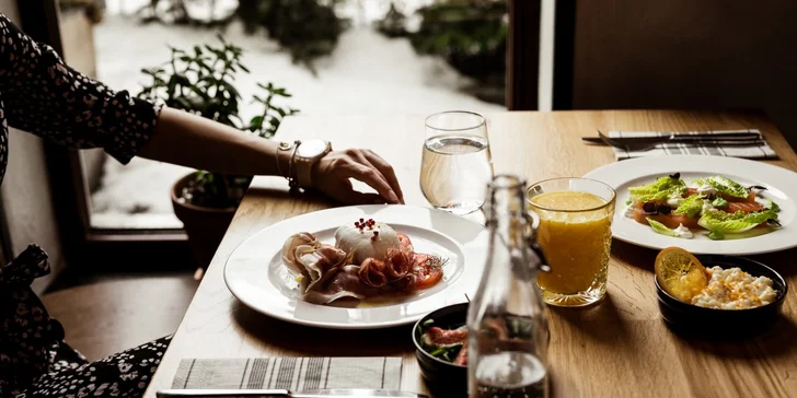 Luxusní hotel v Zakopaném: pokoje v horském stylu, jídlo i VIP vstup do spa