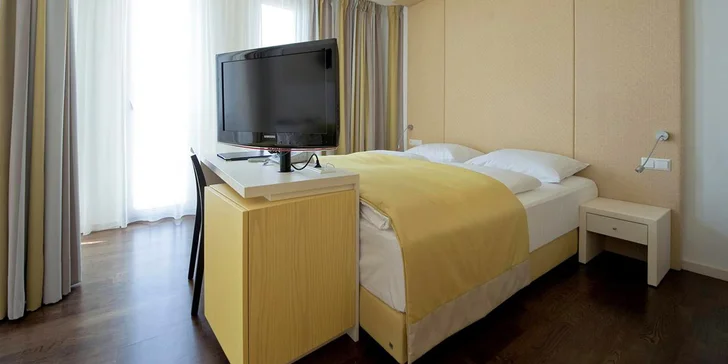 Dovolená u Zadaru pro celou rodinu. 4*+ hotel s dětským zábavním parkem