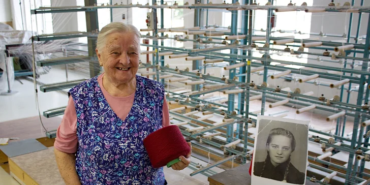 Pomozte seniorům získat interaktivní stůl pro terapii i zábavu a pojďte besedovat o Velikonocích