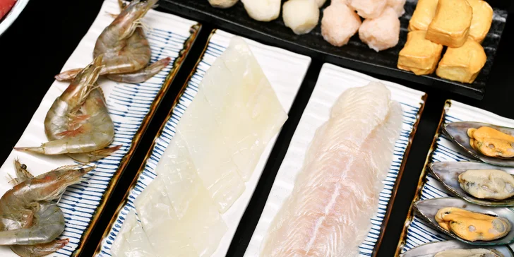 Sněz, co můžeš: asijský hot pot s masem, zeleninou či houbami pro 2 + láhev prosecca