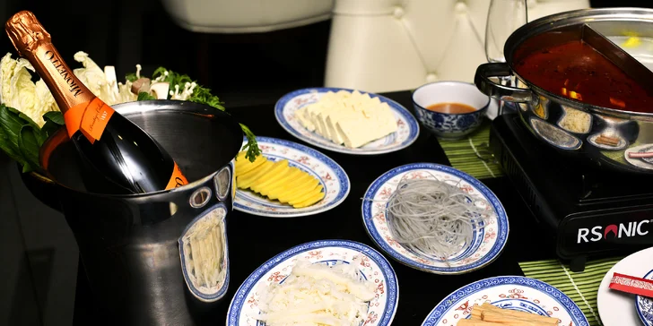 Sněz, co můžeš: asijský hot pot s masem, zeleninou či houbami pro 2 + láhev prosecca