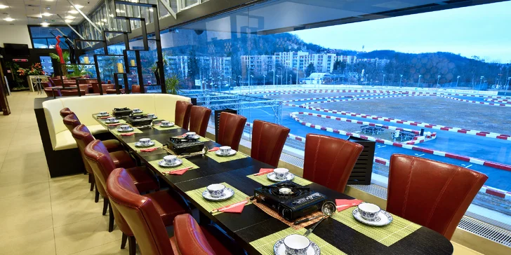 Sněz, co můžeš: asijský hot pot s masem, zeleninou či houbami pro 2 + láhev prosecca