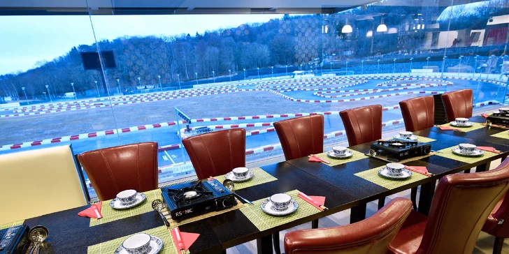 Sněz, co můžeš: asijský hot pot s masem, zeleninou či houbami pro 2 + láhev prosecca