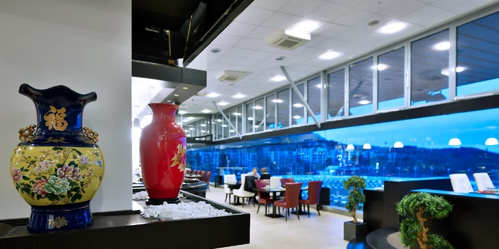 Sněz, co můžeš: asijský hot pot s masem, zeleninou či houbami pro 2 + láhev prosecca