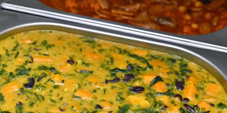 Kilo jídla dle výběru v bistru Vegan Life: wrapy, saláty, sushi, nudle i sójové maso
