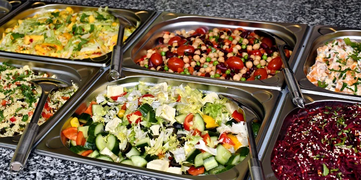 Kilo jídla dle výběru v bistru Vegan Life: wrapy, saláty, sushi, nudle i sójové maso