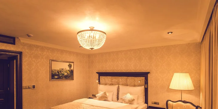 Pobyt v Jindřichově Hradci: honosný hotel v centru, luxusní pokoj a snídaně
