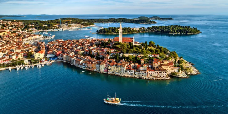V páru i s rodinou do Chorvatska: apartmány až pro 8 osob, 250 m od pláže