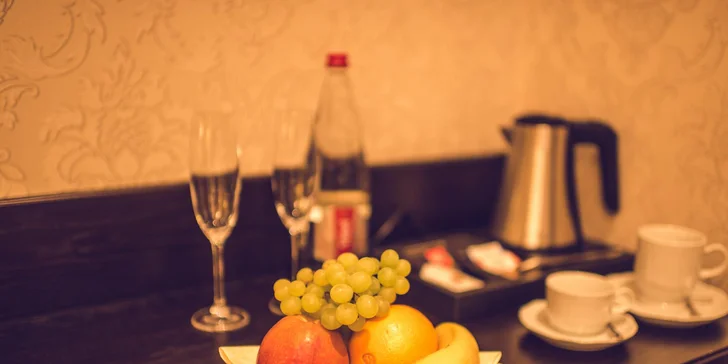 Pobyt v Jindřichově Hradci: honosný hotel v centru, luxusní pokoj a snídaně