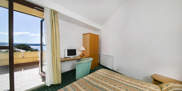 Hotel přímo na břehu slovinského moře s polopenzí a neomezeným vstupem do aquaparku