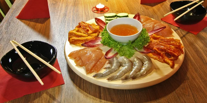Ugrilujte si korejské BBQ: 3 druhy masa, krevety i příloha