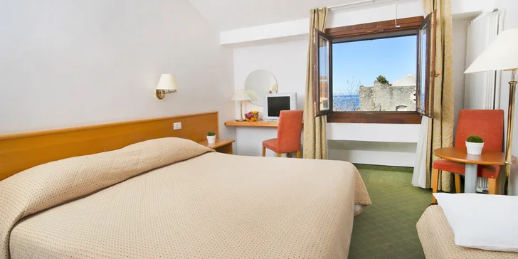 Hotel přímo na břehu slovinského moře s polopenzí a neomezeným vstupem do aquaparku